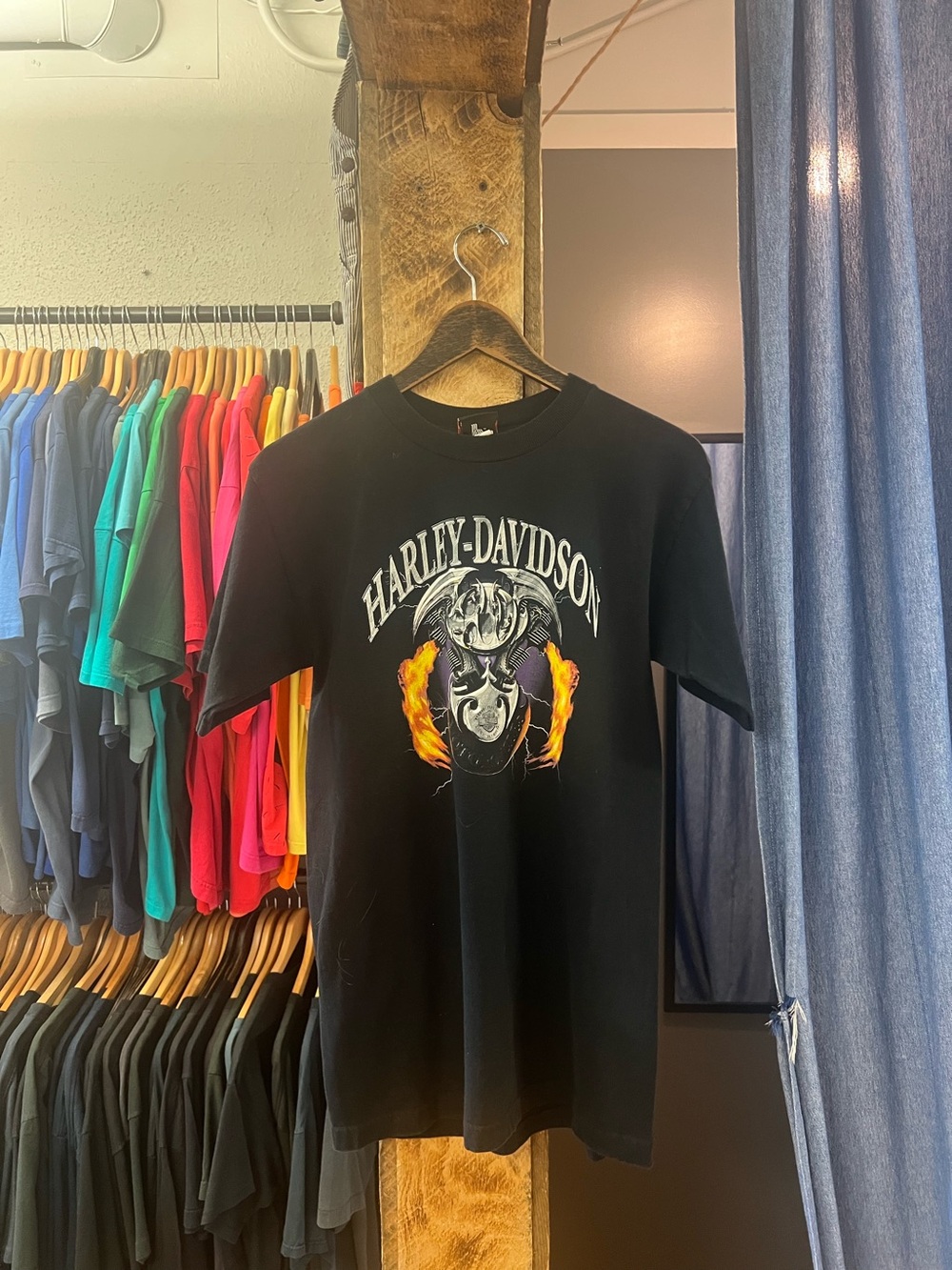 Vintage Harley Davidson Yukon Whitehorse Black Graphic T-shirt